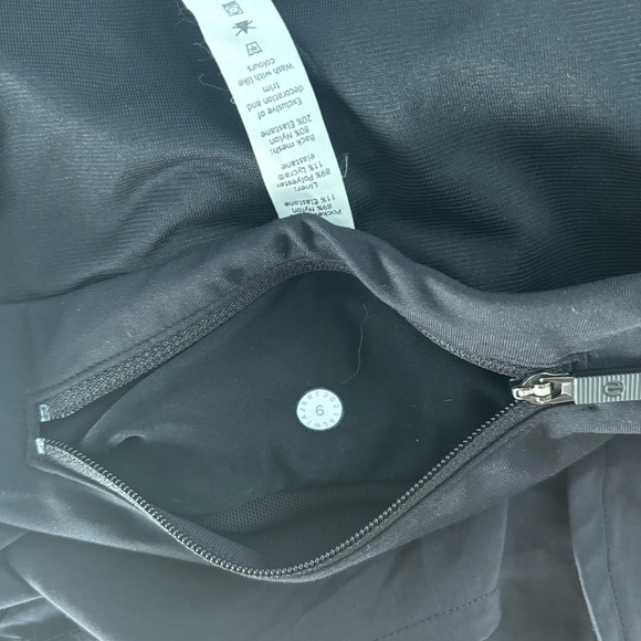 Lululemon Speed Up Black Shorts - Picture 5 of 5